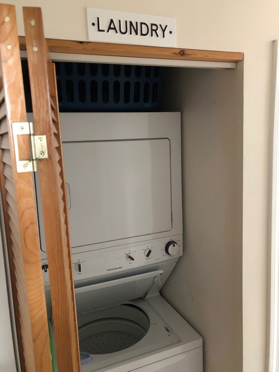 825 E 2nd, South Boston