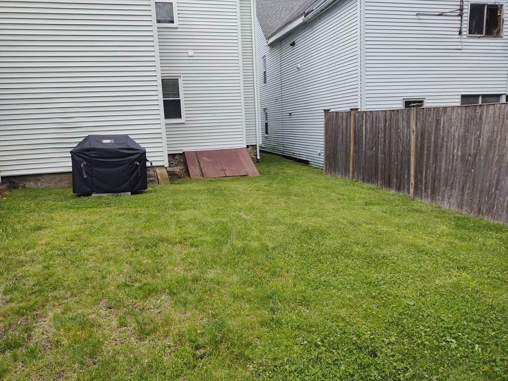 20 Fay Ct, Marlborough