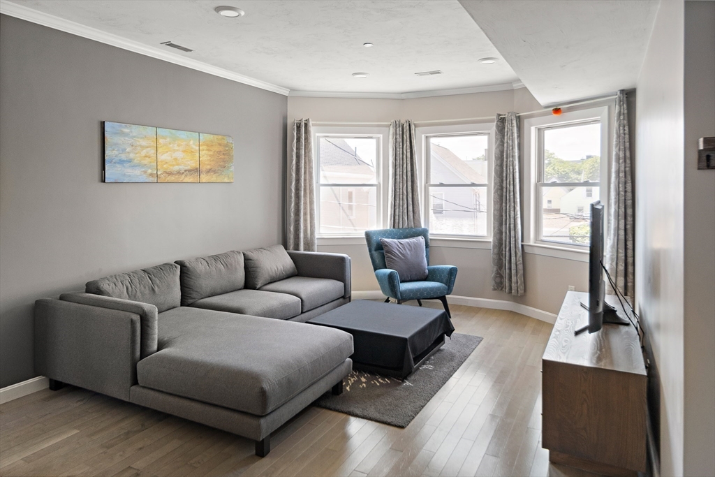 39 Oliver St, East Somerville