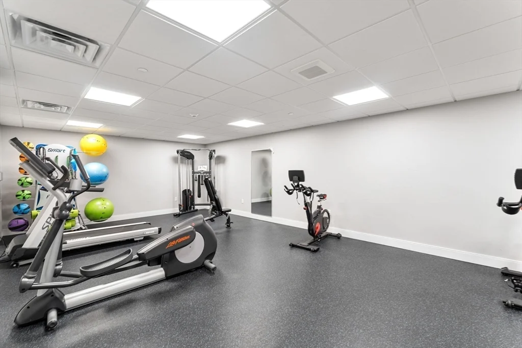 1457 Tremont St, Mission Hill