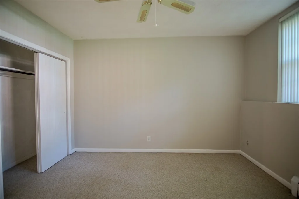 3 Tara Dr, Weymouth