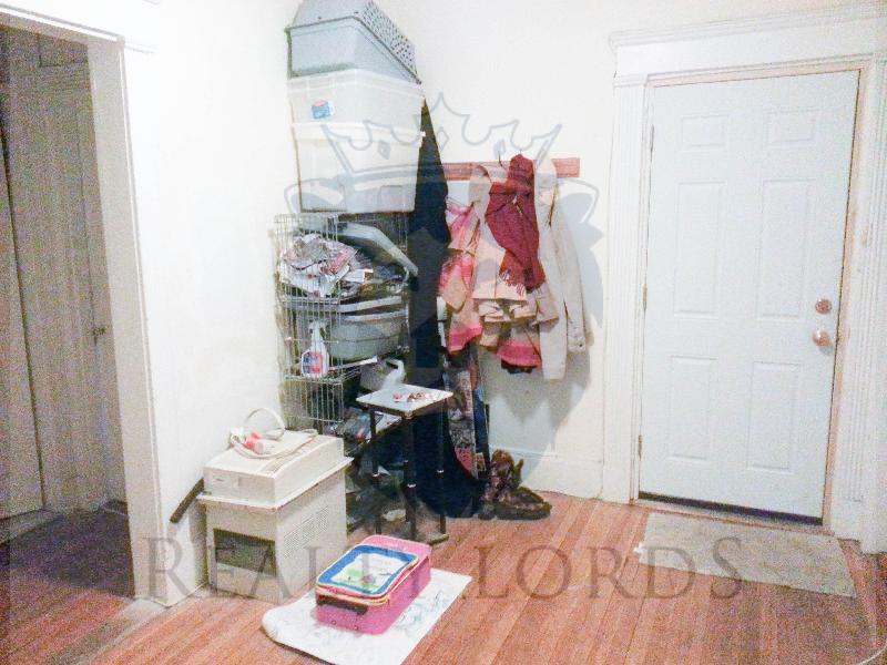 4 bed, 2 bath apartment for rent at 235 Harvard Ave Unit 5, Allston — photo 6 of 8