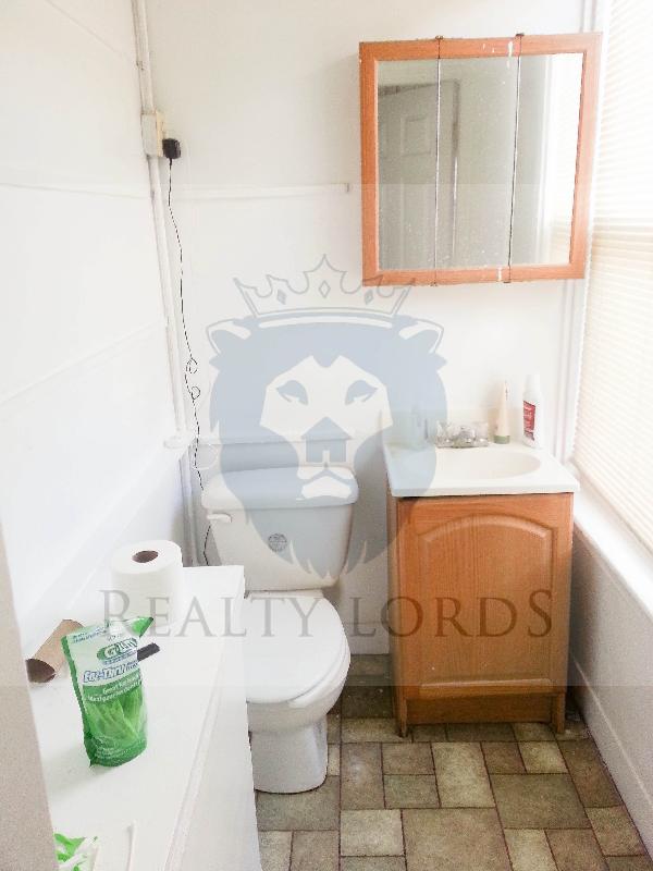3 bed, 1.5 bath apartment for rent at 15 Higgins St Unit 2, Allston — photo 2 of 17