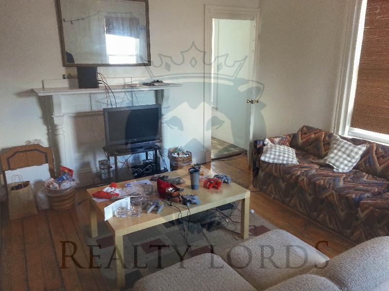 3 bed, 1.5 bath apartment for rent at 15 Higgins St Unit 2, Allston — photo 3 of 17
