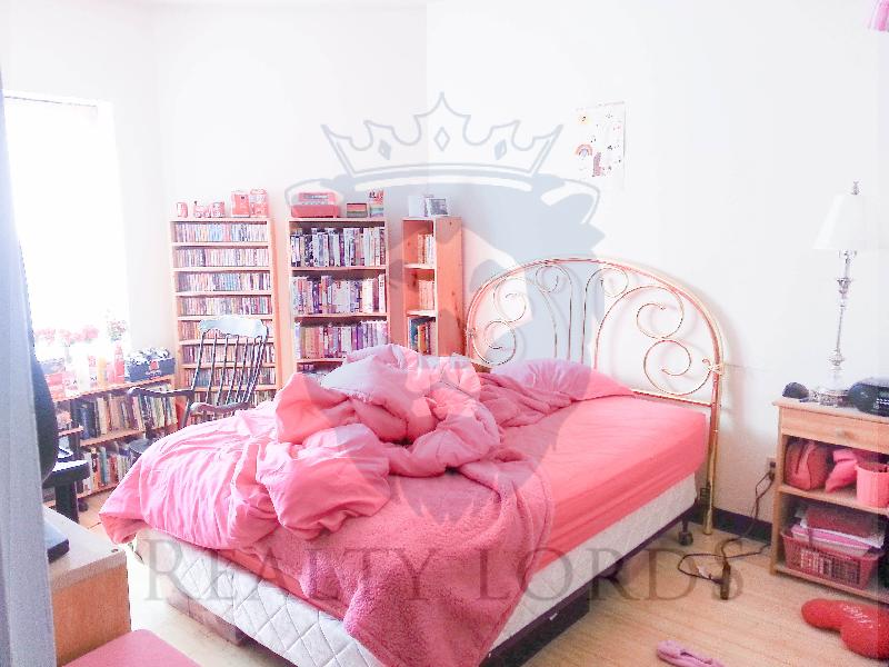 4 bed, 2 bath apartment for rent at 235 Harvard Ave Unit 5, Allston — photo 2 of 8