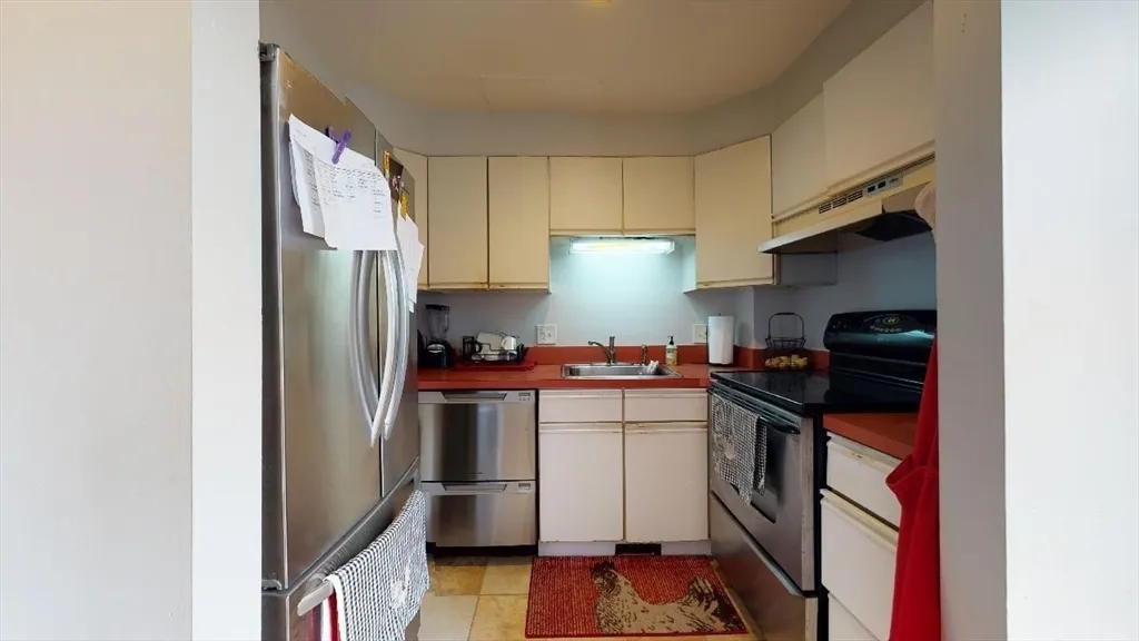 408 Sumner St, East Boston