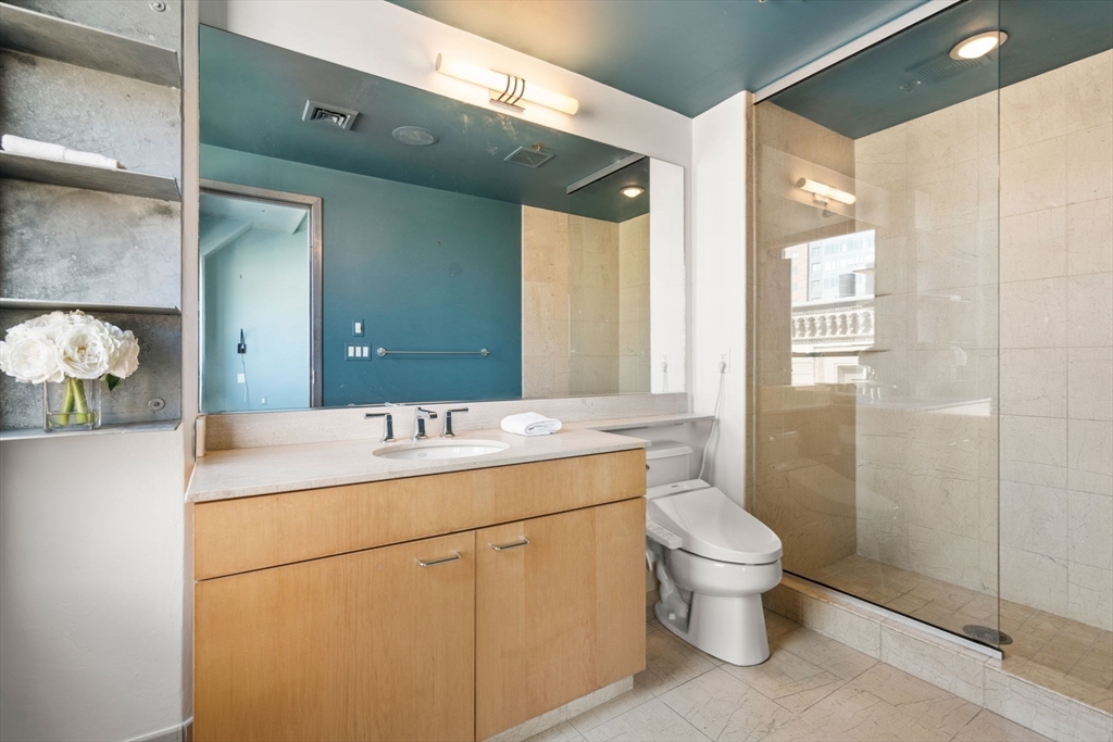 210 Lincoln St, Leather District