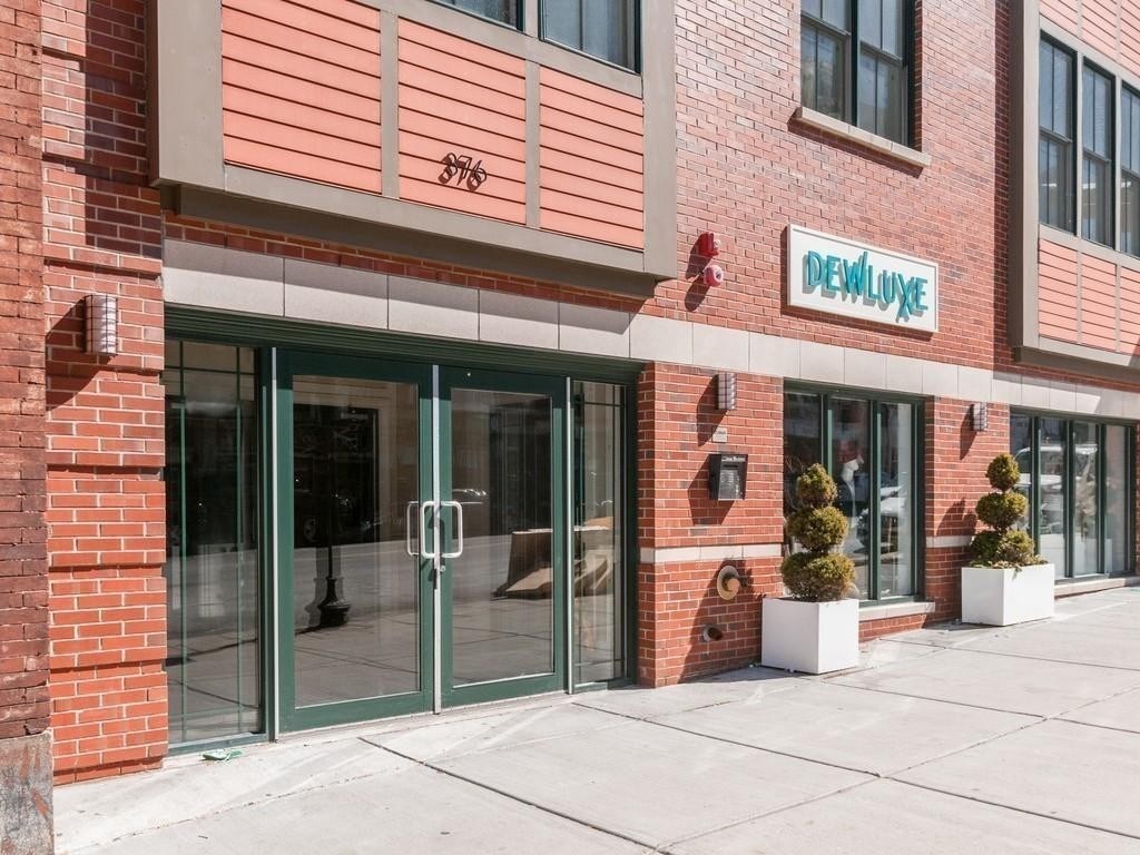 376 West Broadway, South Boston