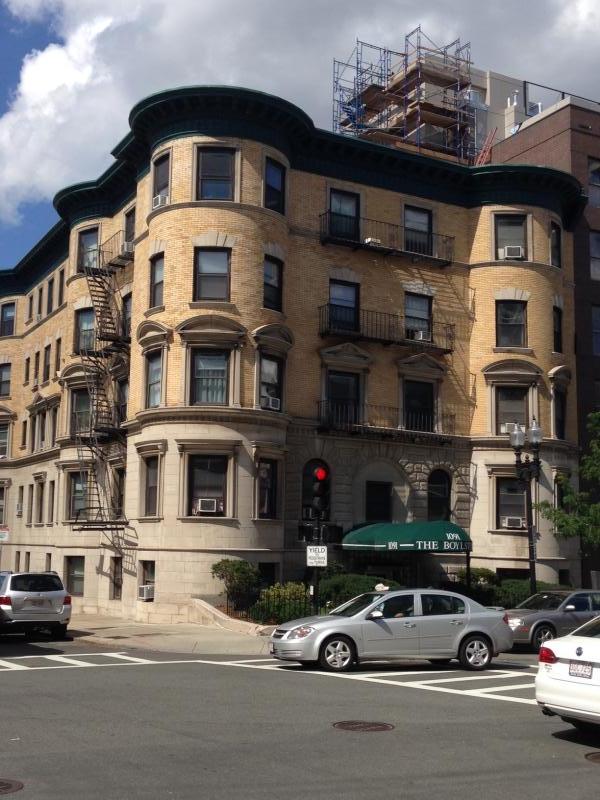 1091 Boylston St, Fenway
