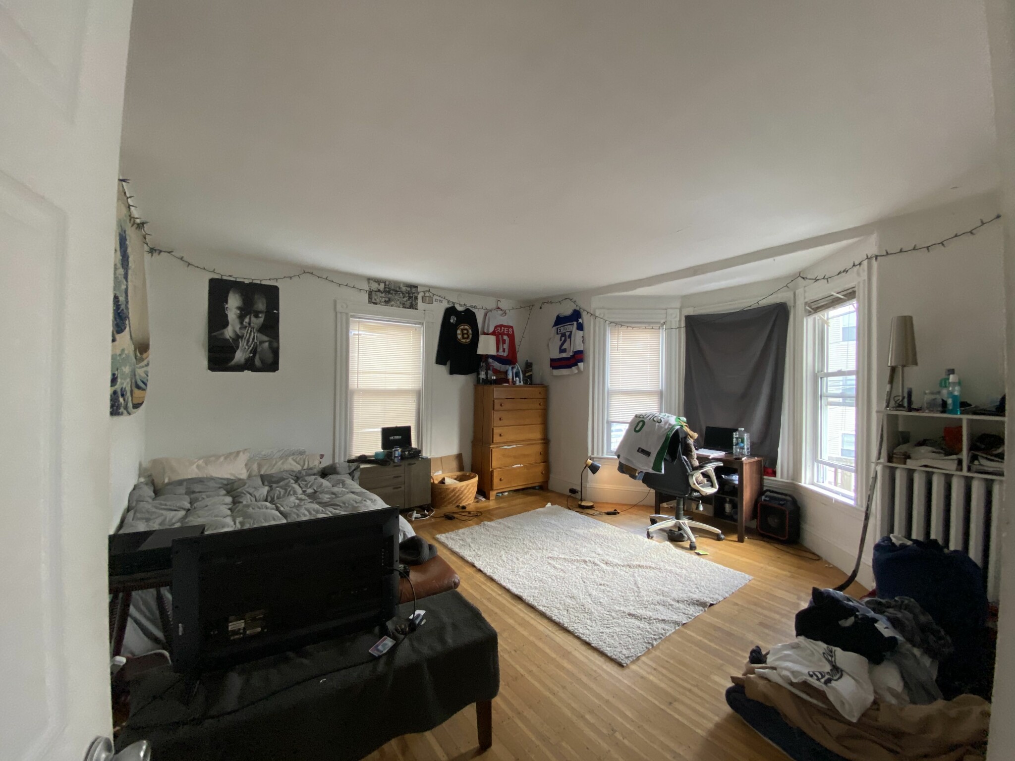 5 bed, 1.5 bath apartment for rent at 26 Ashford St Unit 8, Allston — photo 5 of 9