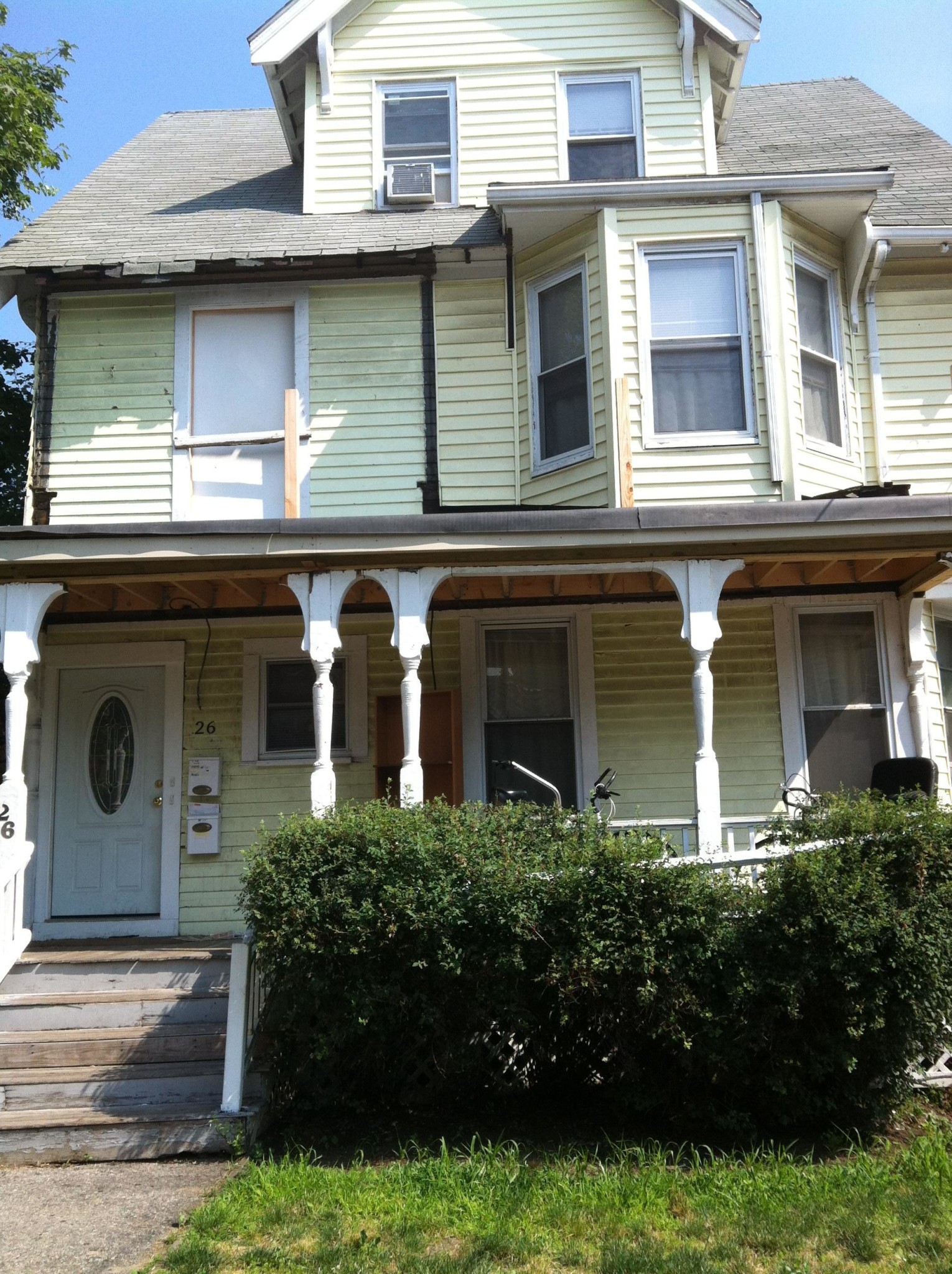 5 bed, 1.5 bath apartment for rent at 26 Ashford St Unit 8, Allston