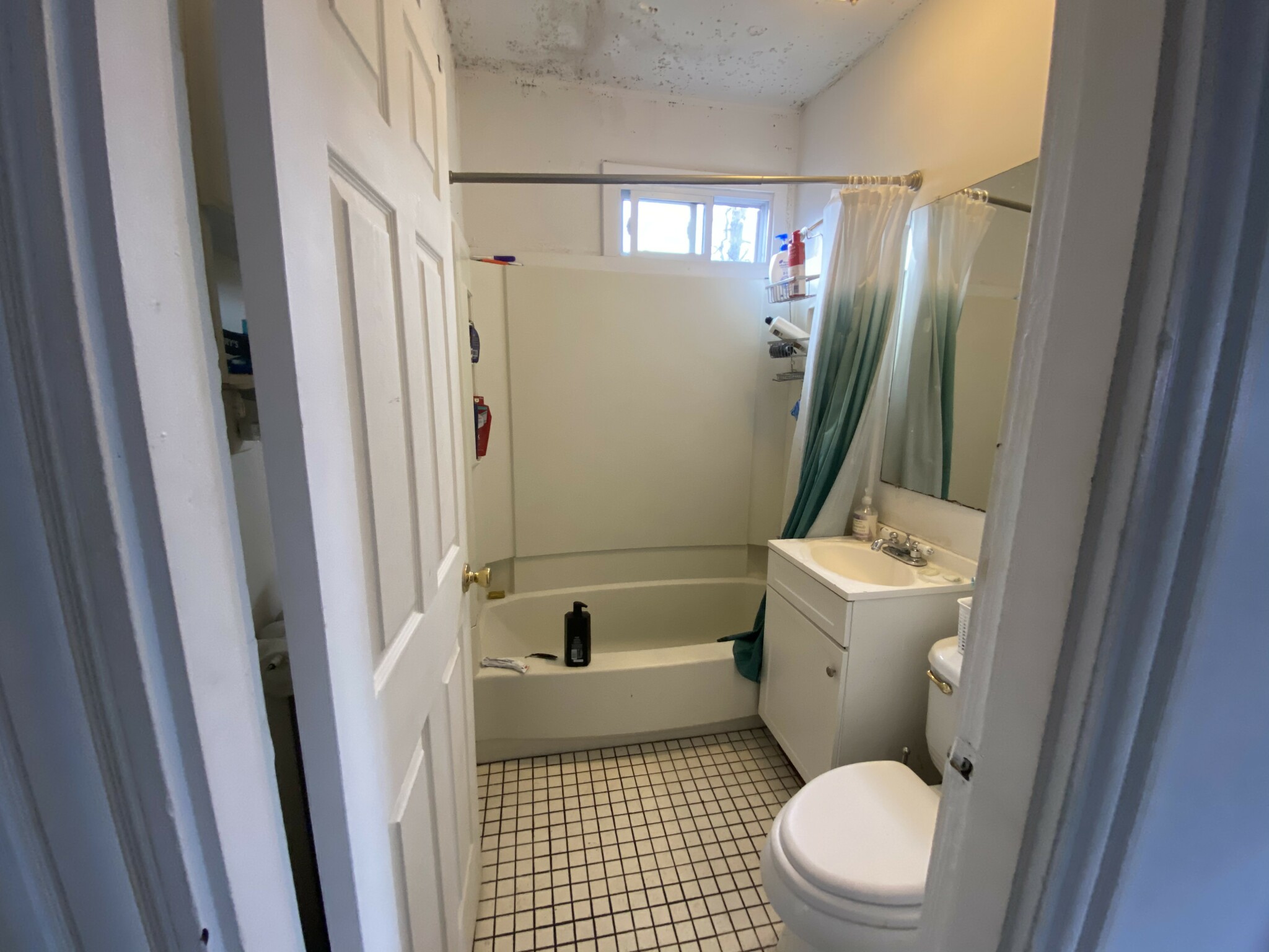 5 bed, 1.5 bath apartment for rent at 26 Ashford St Unit 8, Allston — photo 8 of 9