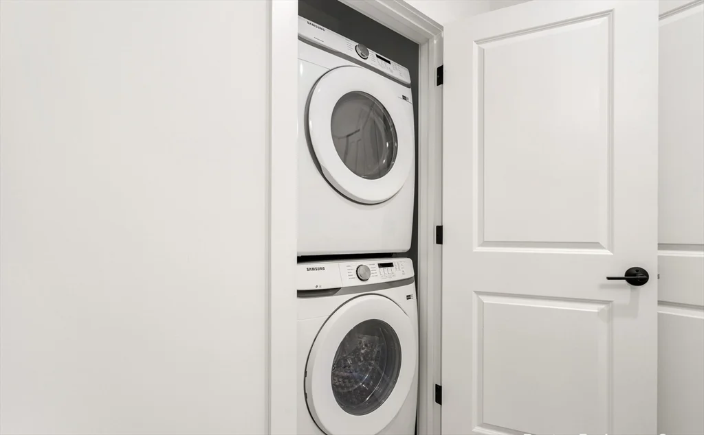 600 Broadway, Everett