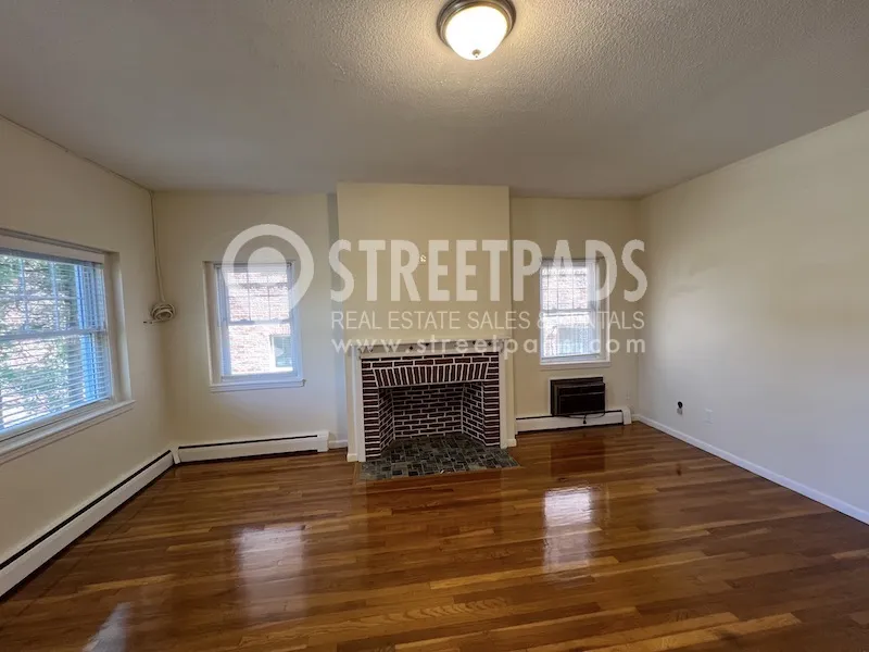 2018 Commonwealth Ave, Brighton