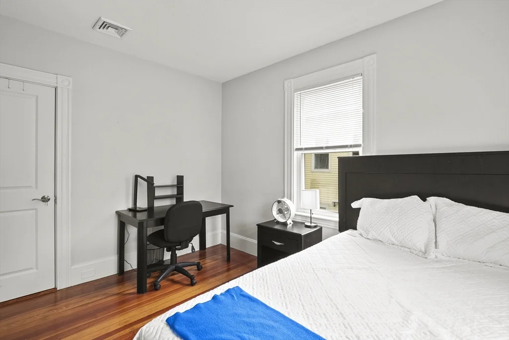 139 Adams St, Waltham