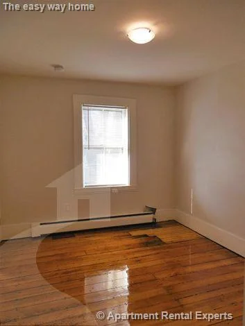 10 Smith Ave, Ward Two