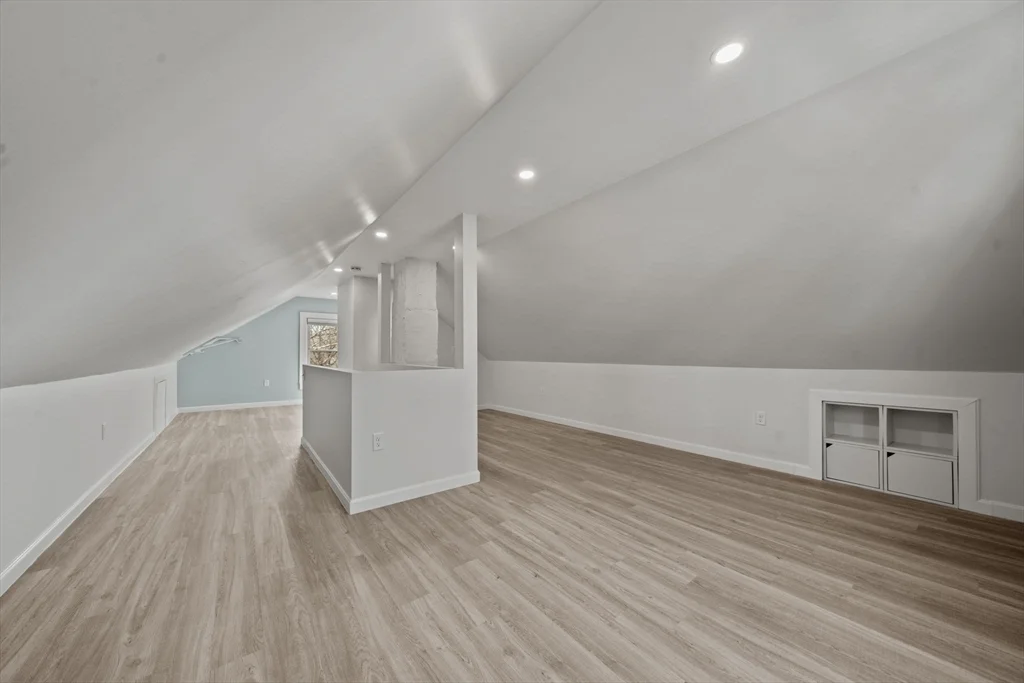 7 Sweetser Ave, Reading