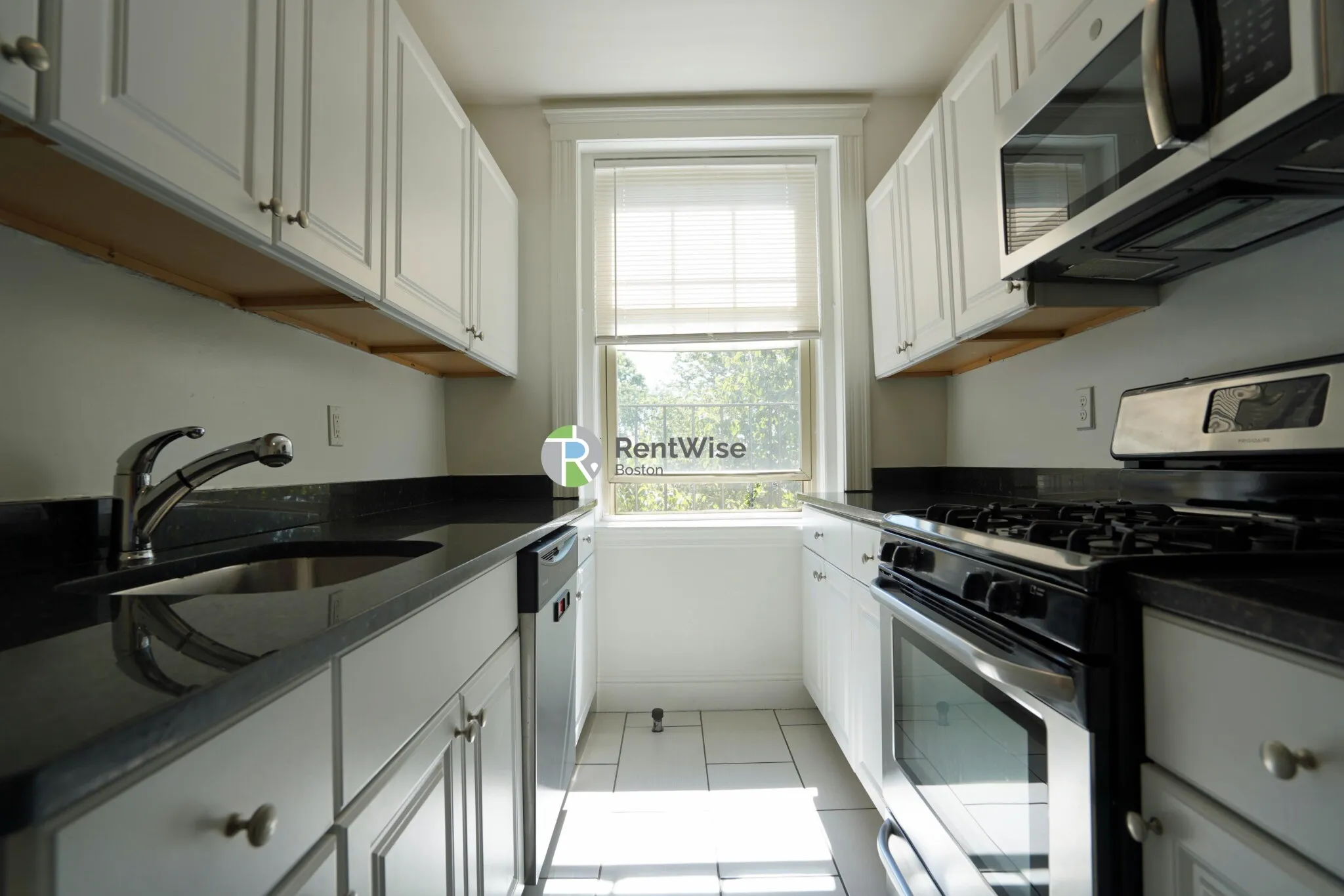 1848 Commonwealth Ave, Brighton