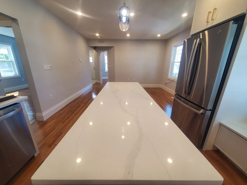 29 Helena Rd, Dorchester