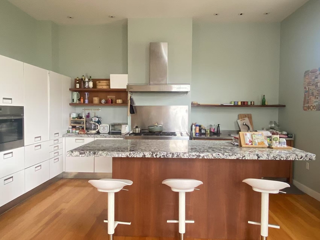 2 Rollins St, Boston