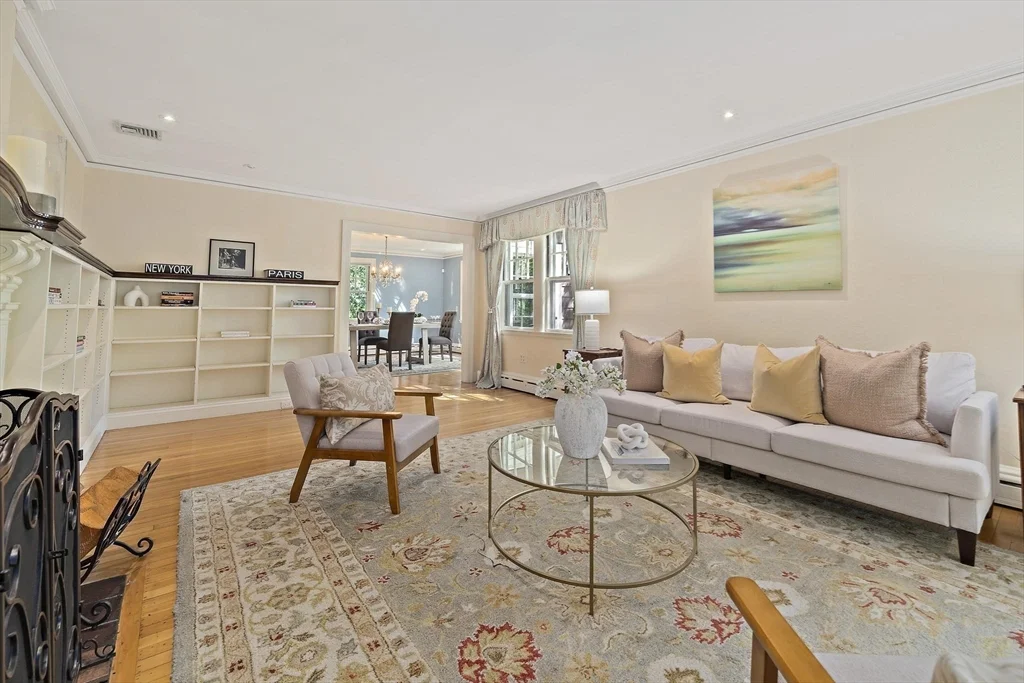 19 Ridge Rd, Newton