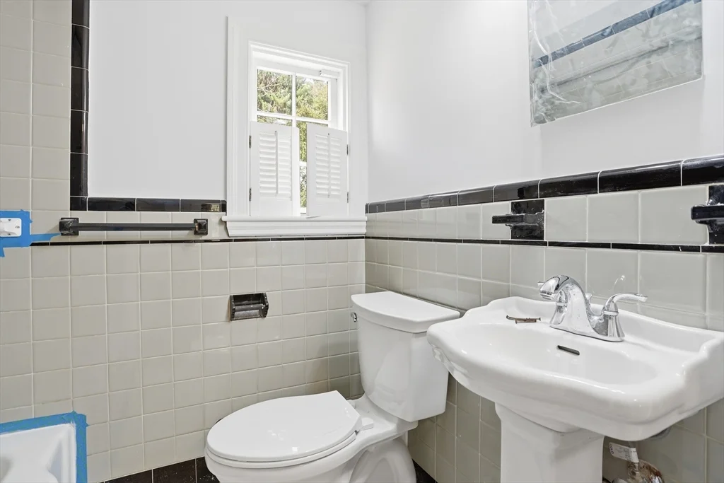 11 Sherman Bridge Rd, Wayland