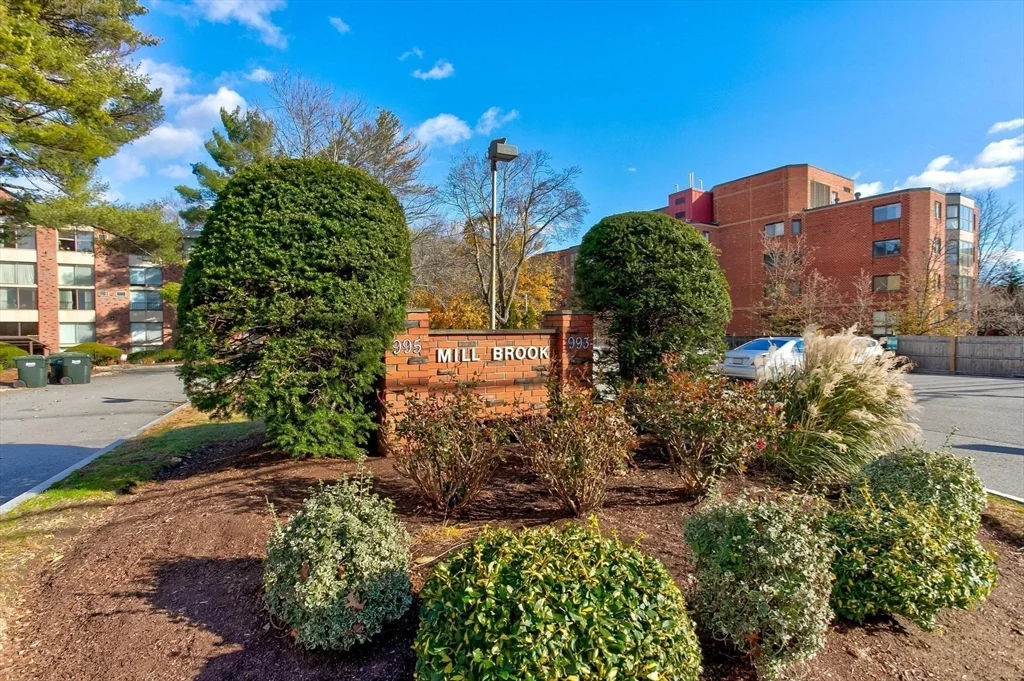 995 Mass Ave, Arlington