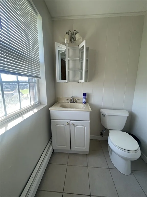 10 Williamsburg Ct, Shrewsbury