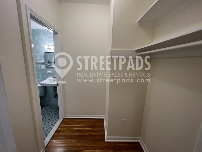 2018 Commonwealth Ave, Brighton