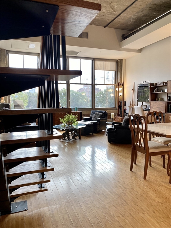 156 Porter St, East Boston