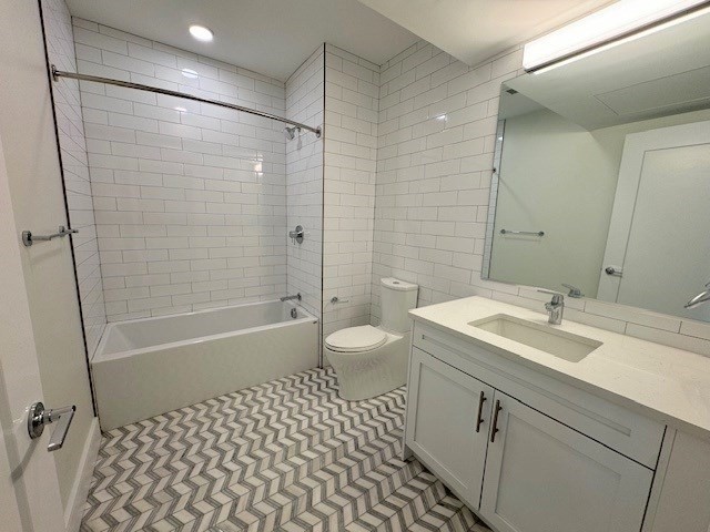 301 Border St, Central Square