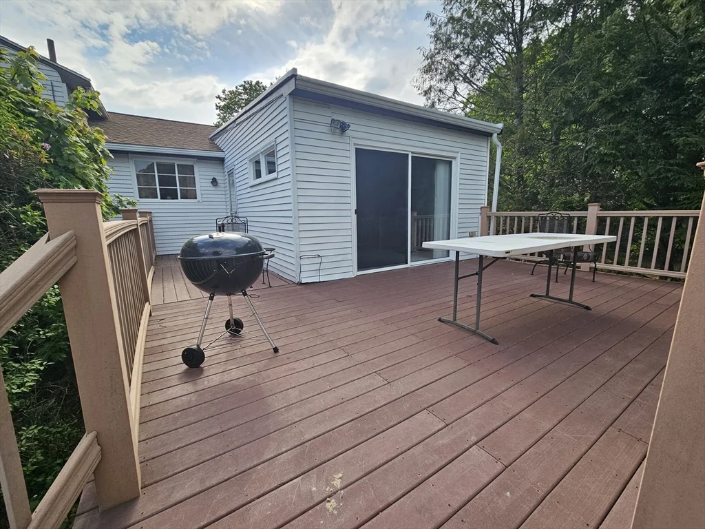 56 Great Meadow Rd, Newton