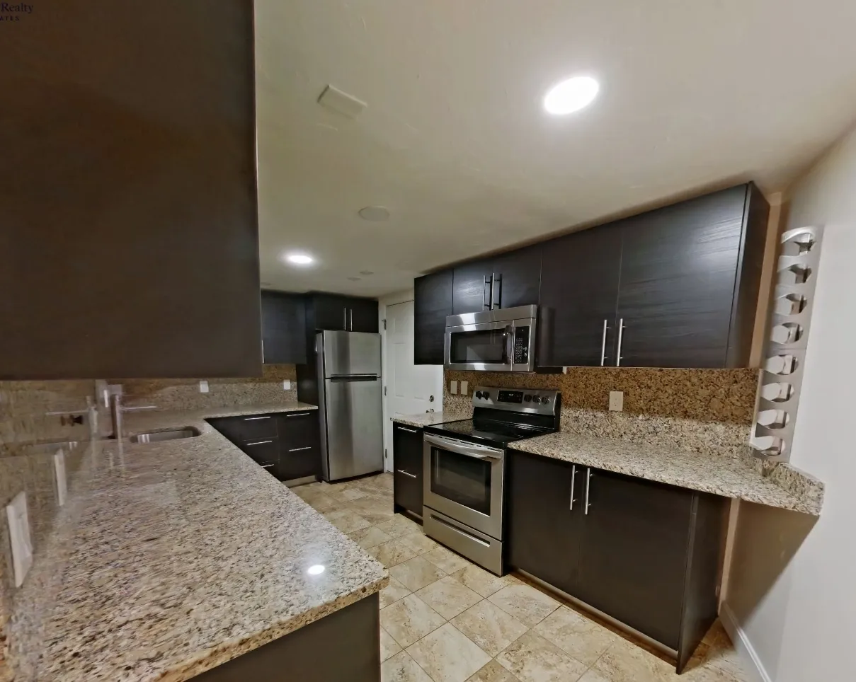 73 Thatcher St, North Brookline