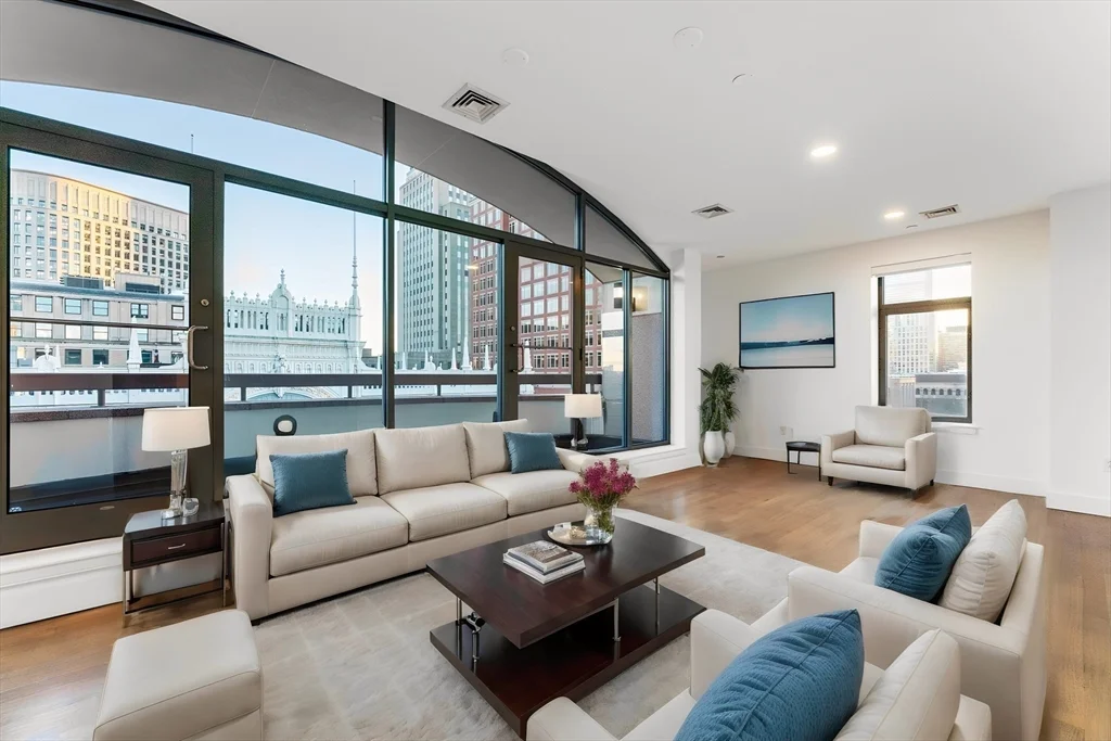 425 Boylston St, Back Bay