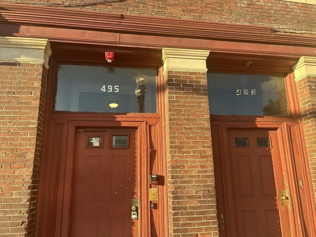 495 Broadway, South Medford