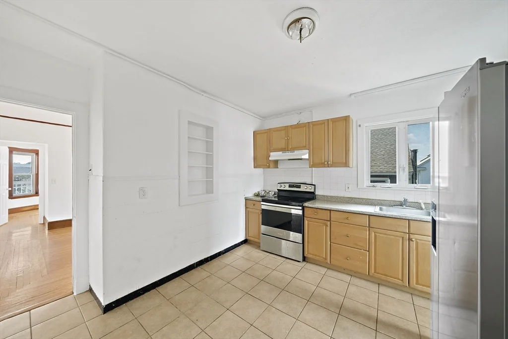 14 Stuart St, Everett