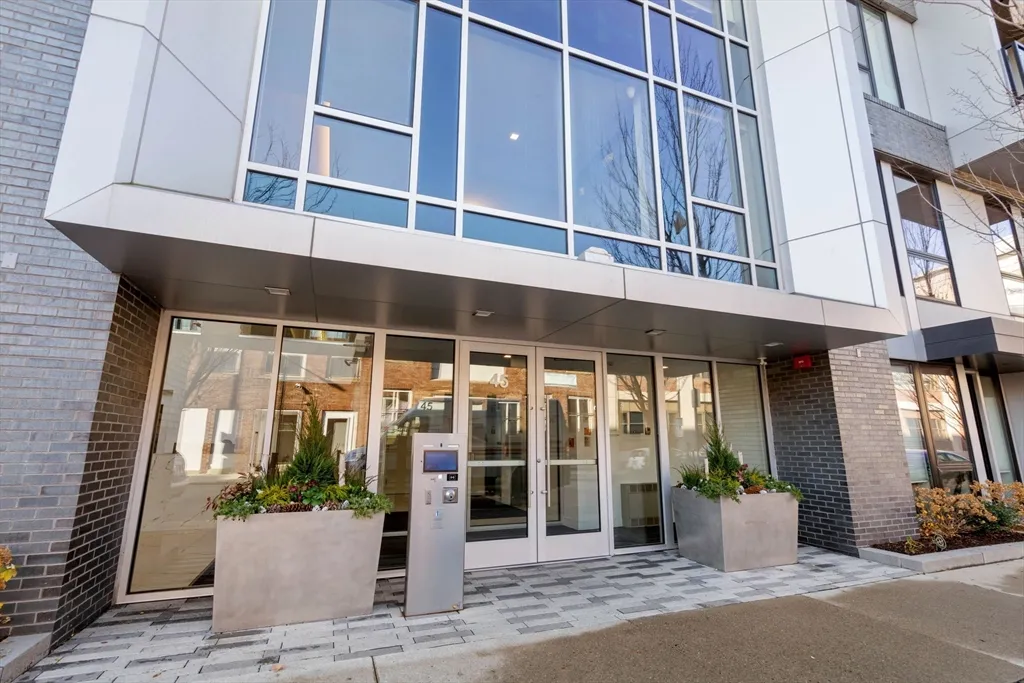 45 West 3rd St, South Boston