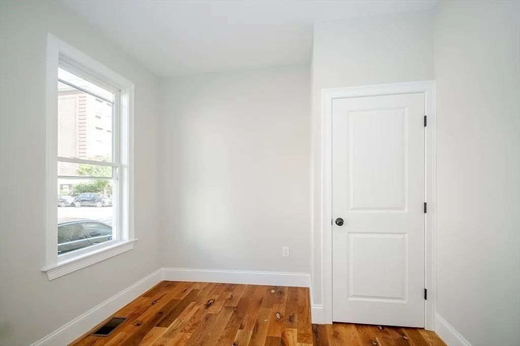 205 Marion St, East Boston