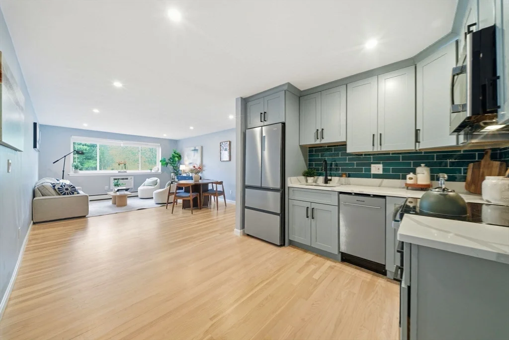 20 Radcliffe Rd, Allston