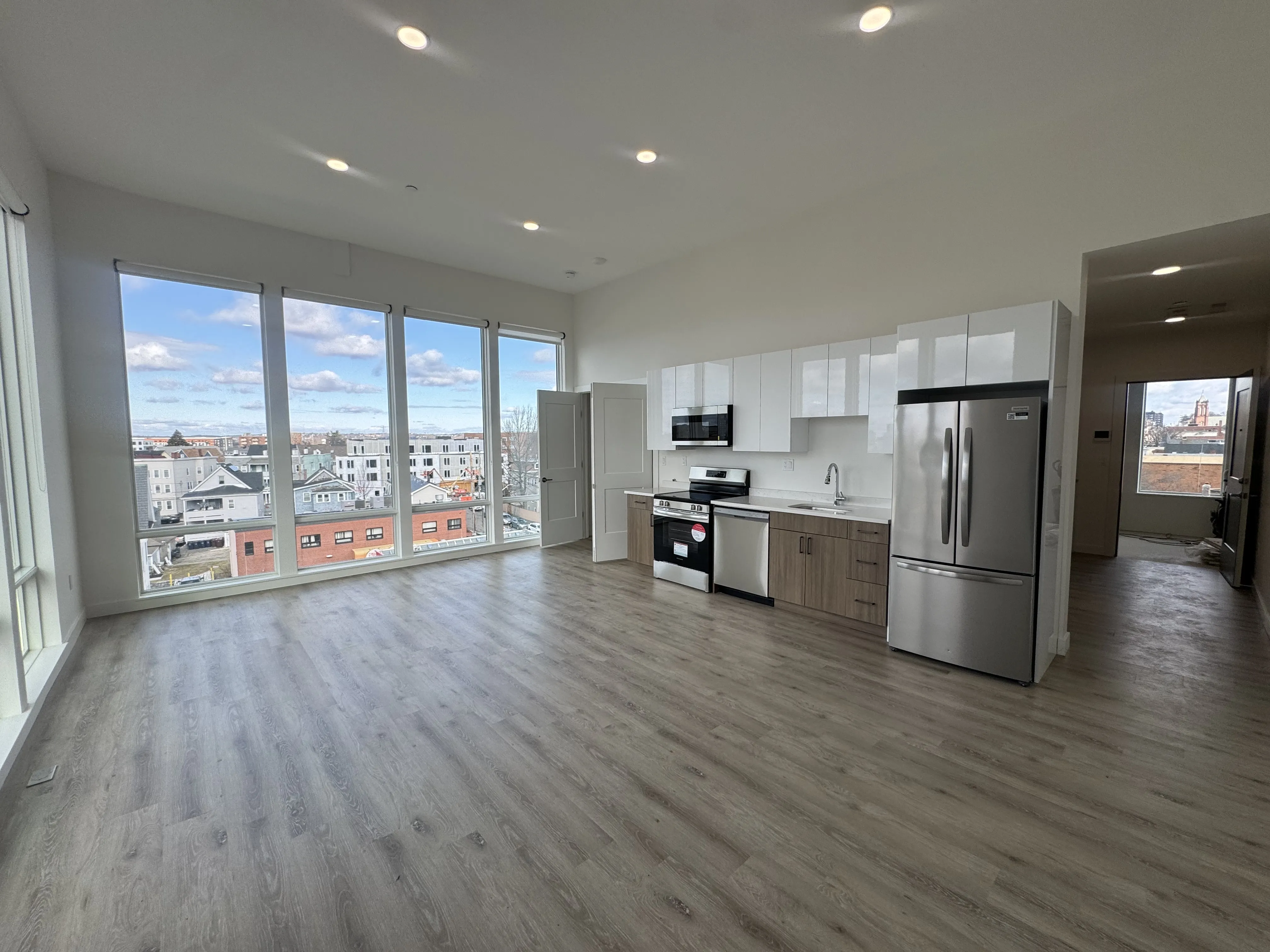 319 Broadway, Everett