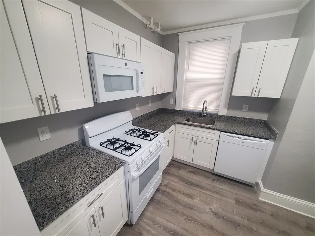 738 Washington St, Norwood