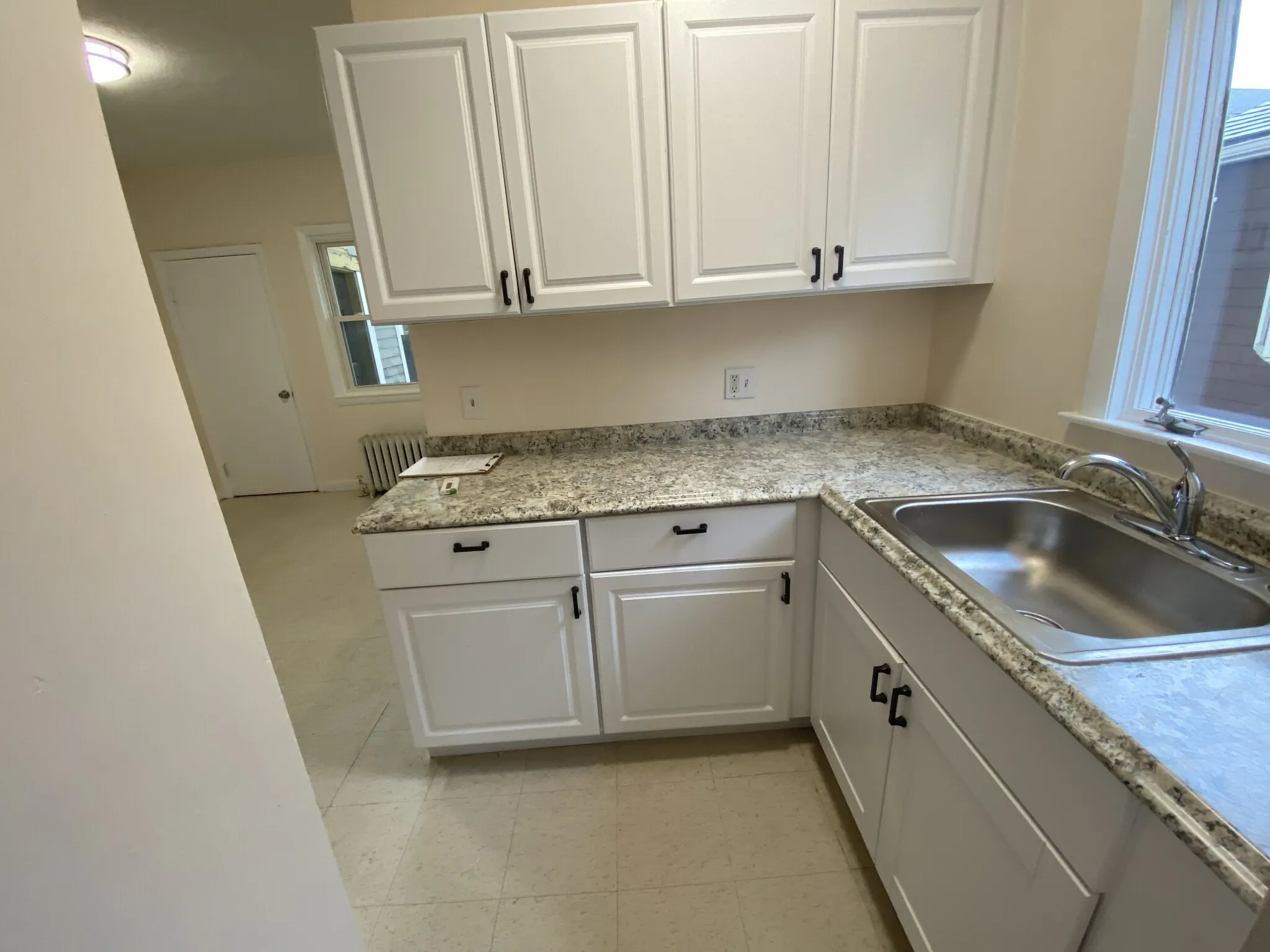 33 Everett Ave, East Somerville