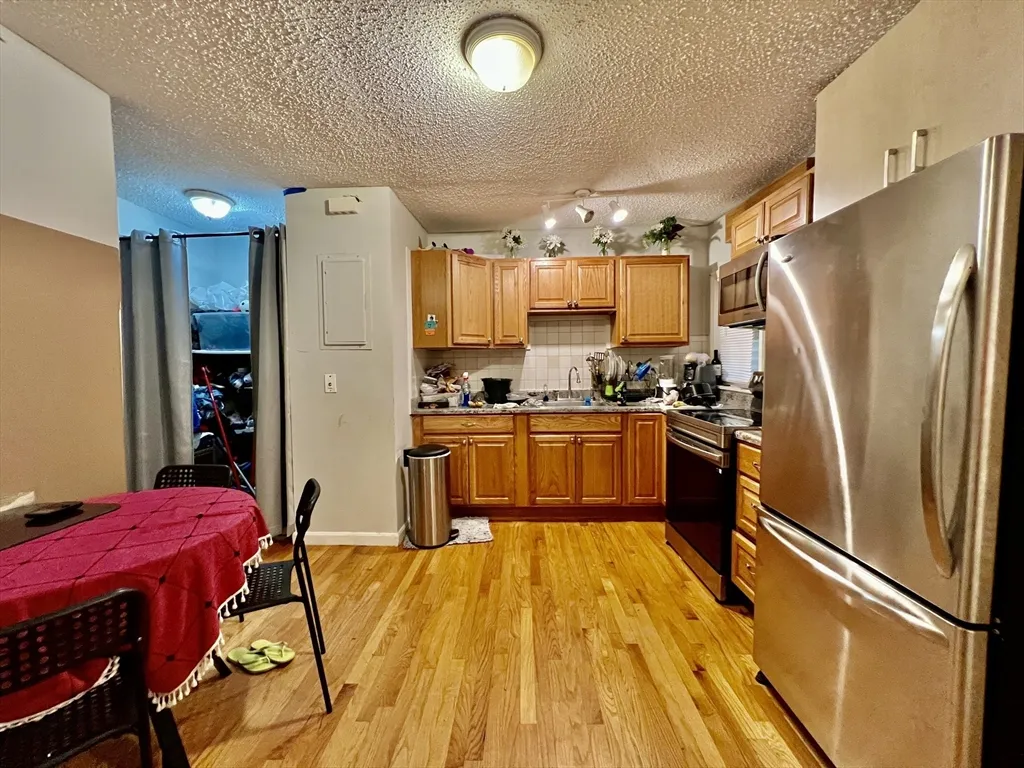 227 Everett St, East Boston