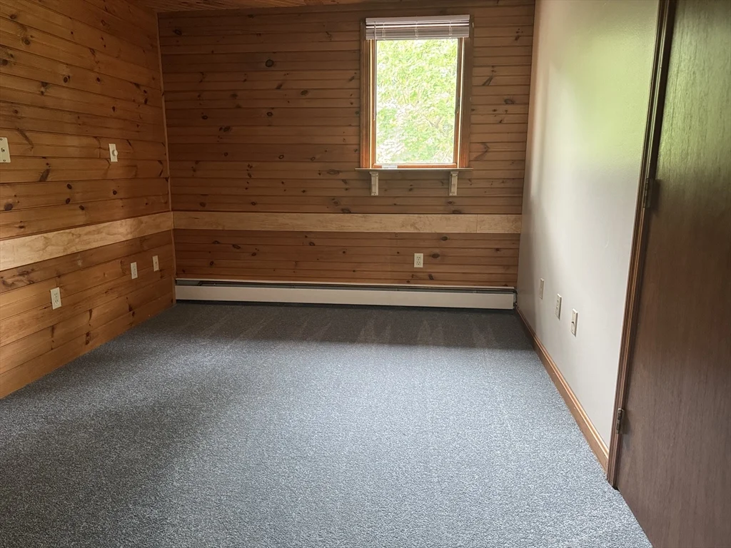 271 Wanoosnoc Rd, Fitchburg