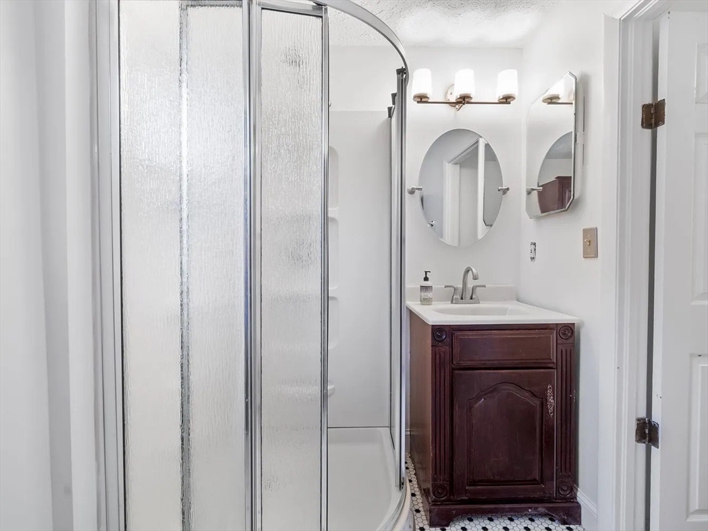 28 Hancock St, Medford