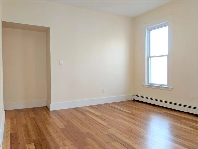 21 Thorndike St, Davis Square