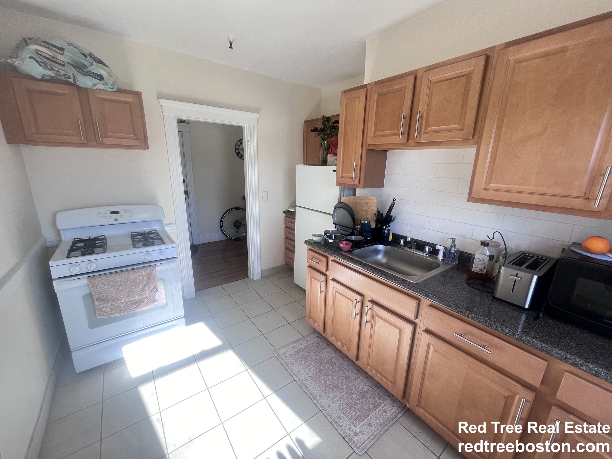 131 Washington St, Brighton