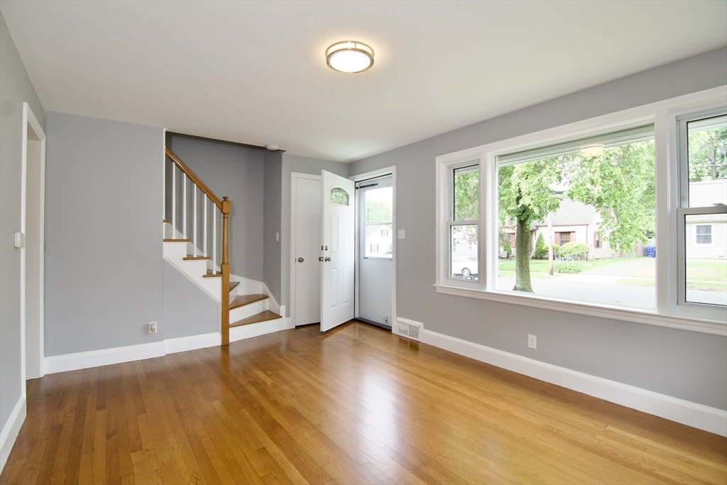 63 Grandview St, East Forest Park