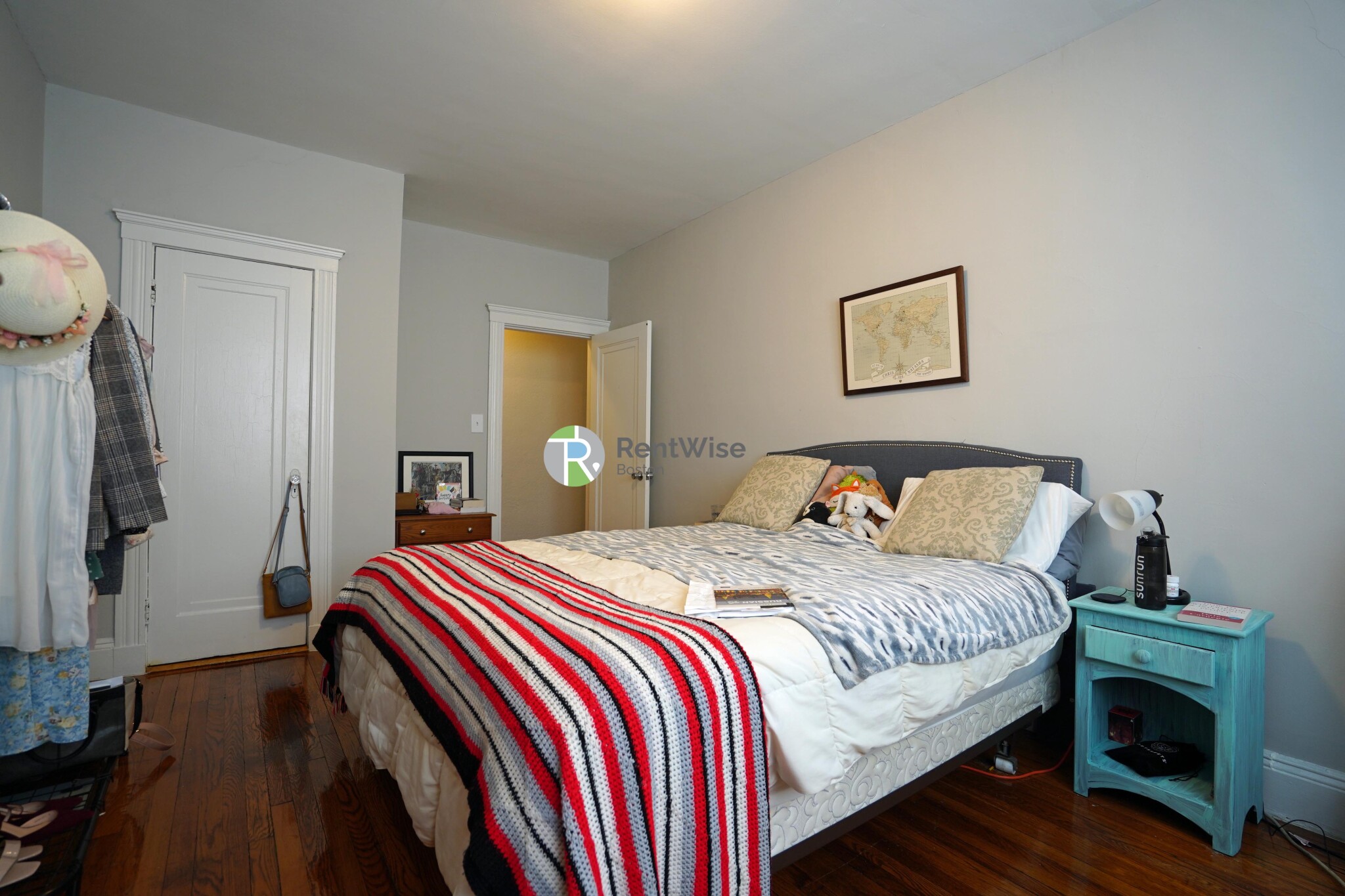 51 Linden St, Allston