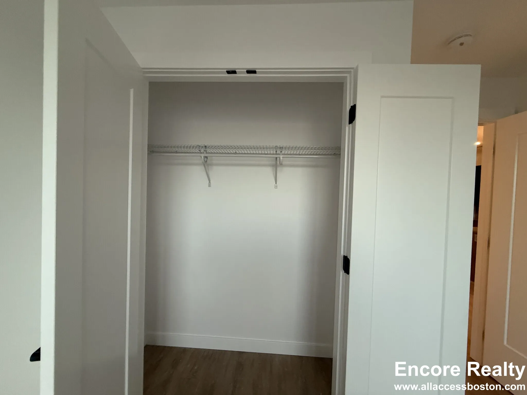 199 Gardner St, West Roxbury